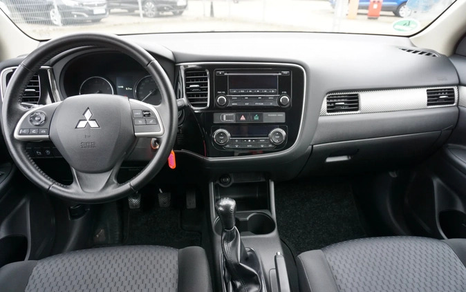 Mitsubishi Outlander cena 55900 przebieg: 120000, rok produkcji 2013 z Włodawa małe 211